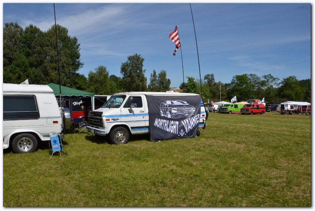 1000x661 pixels (132K)