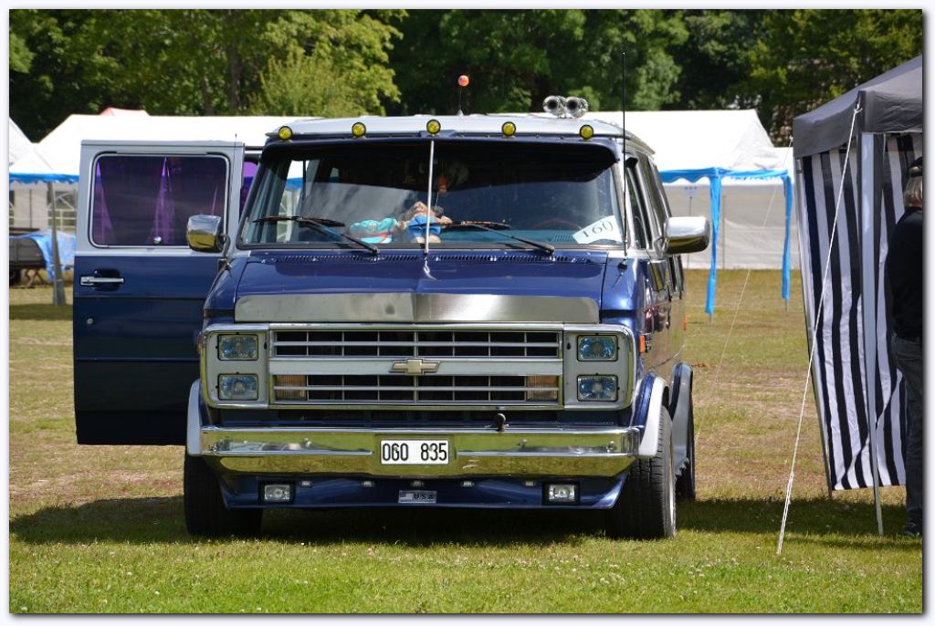 1000x661 pixels (138K)