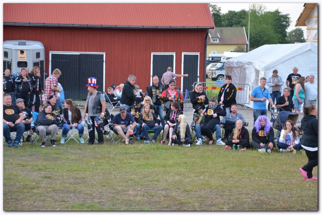 1000x661 pixels (145K)