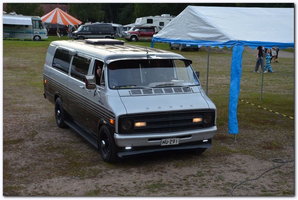 1000x661 pixels (131K)