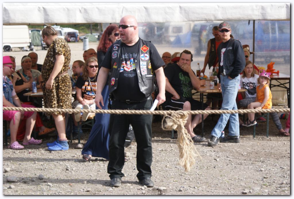 1000x668 pixels (130K)